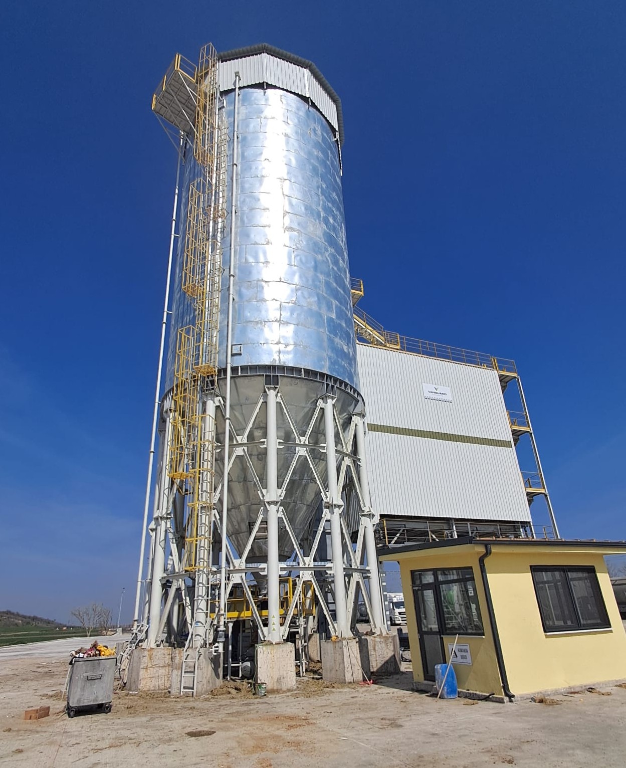 Vertical Silo